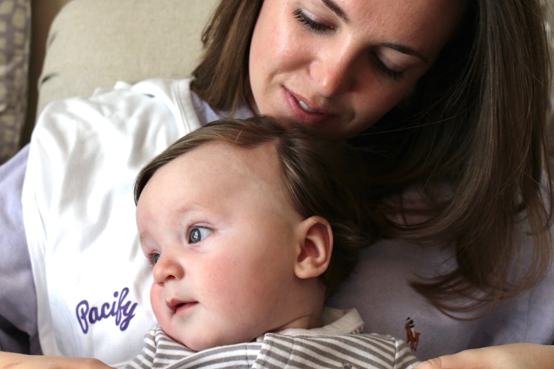 Photo colic baby calm management