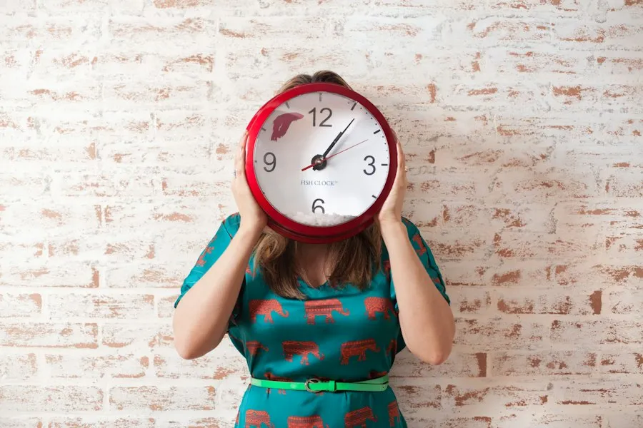 Photo common mistakes in leisure time management